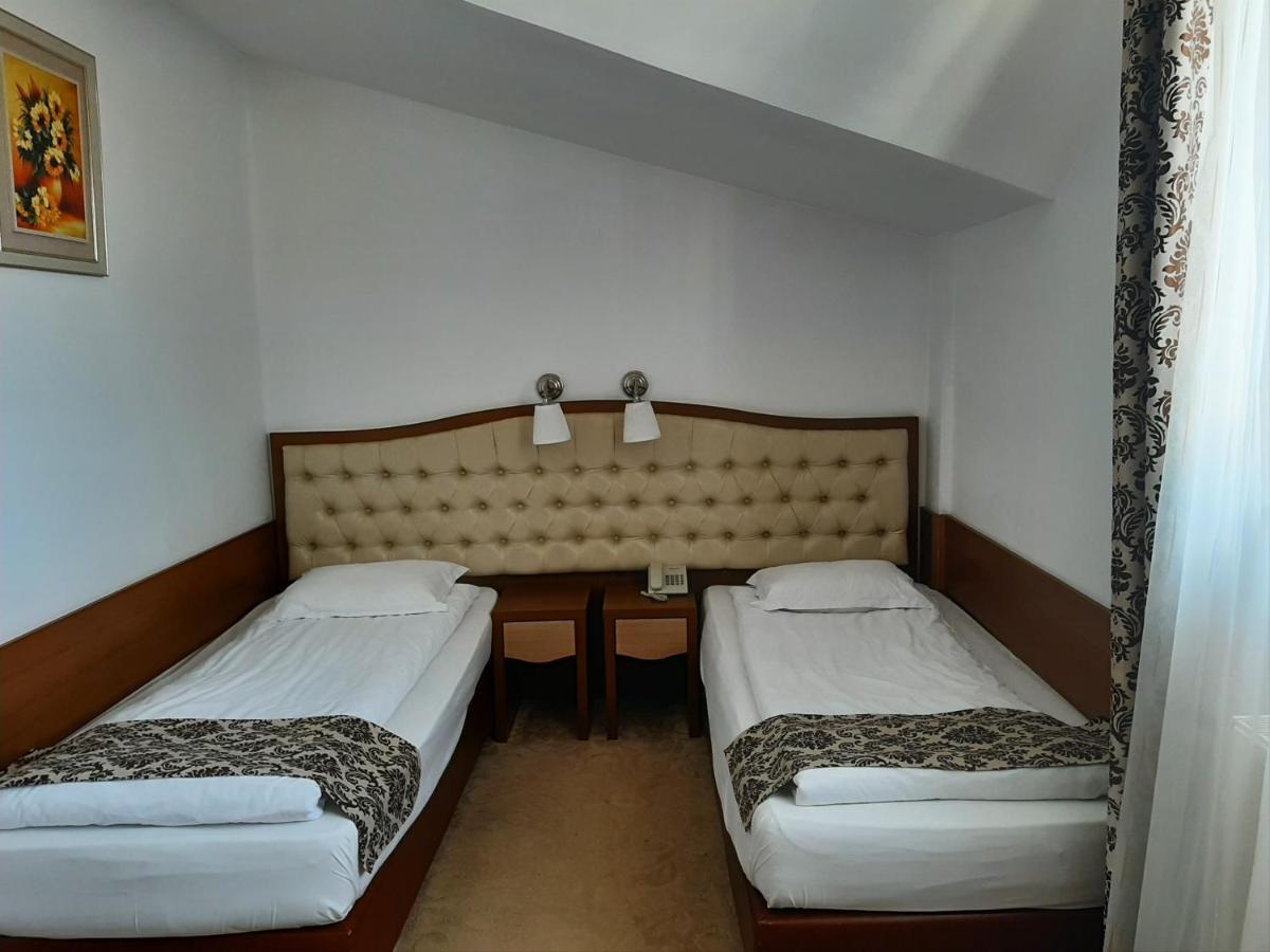 Hotel Condor Oravita Eksteriør bilde